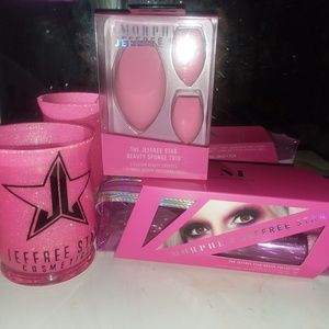 BN Jeffree Star Brush & Sponge Set & Holder!